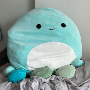 SQUISHMALLOW 24 inch- Olga